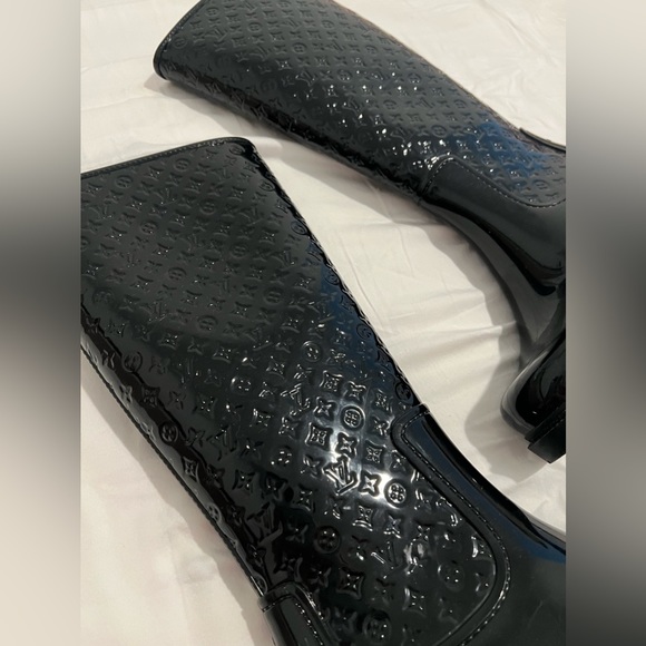 Black Louis Vuitton Tall Monogram Rainboots - Picture 4 of 8